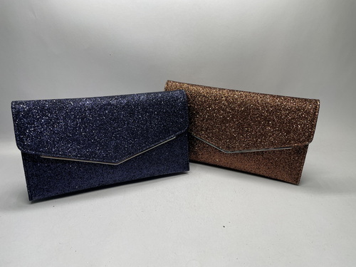 Envelope clutches
